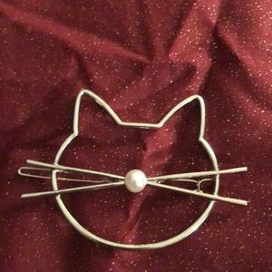 Host Pick 💕💕💕 Cute cat barrette/hair clip.